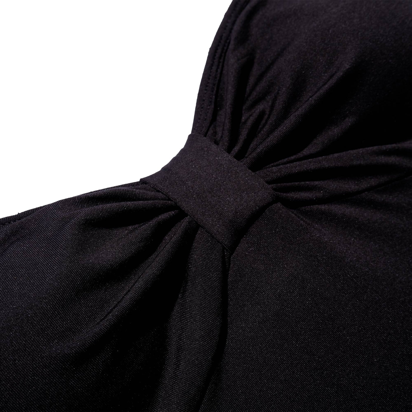 Den elegante Melina badedragt er lavet i vores bløde genanvendte polyester. Bæredygtigt badetøj.